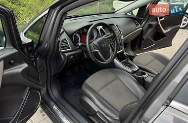 Універсал Opel Astra 2011 в 