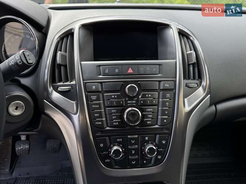 Універсал Opel Astra 2011 в Тернополі