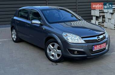 Хетчбек Opel Astra 2008 в 