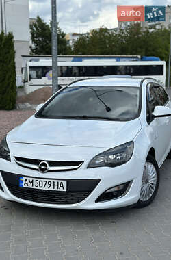 Універсал Opel Astra 2013 в 