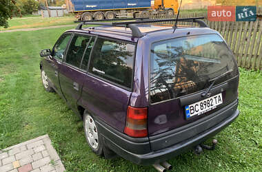 Універсал Opel Astra 1995 в 