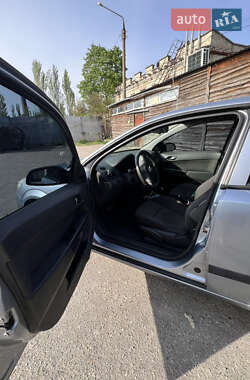 Хэтчбек Opel Astra 2006 в 