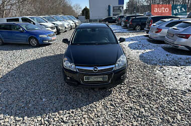 Универсал Opel Astra 2010 в 