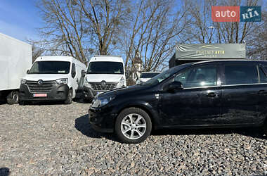 Универсал Opel Astra 2010 в 