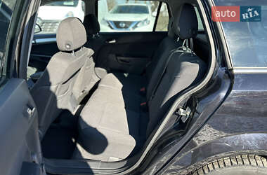 Универсал Opel Astra 2010 в 