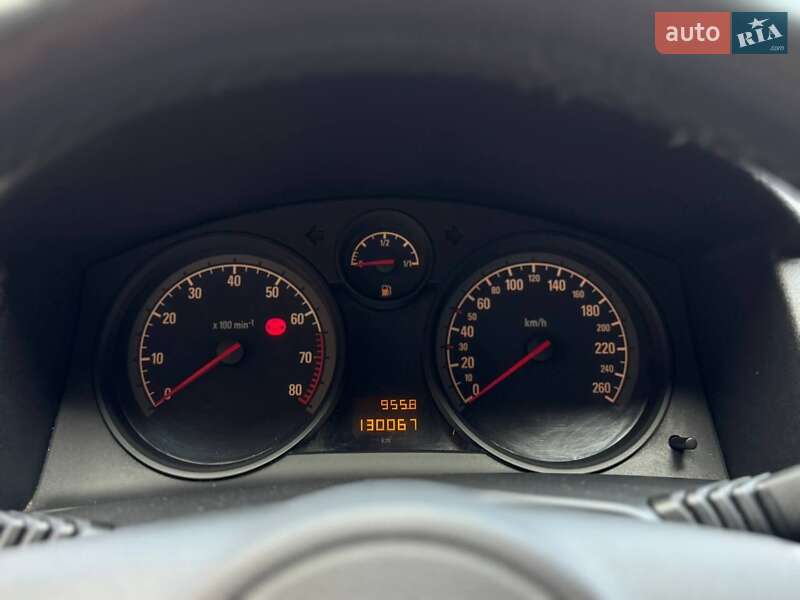 Хэтчбек Opel Astra 2014 в Стрые