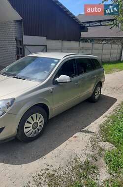 Универсал Opel Astra 2010 в 