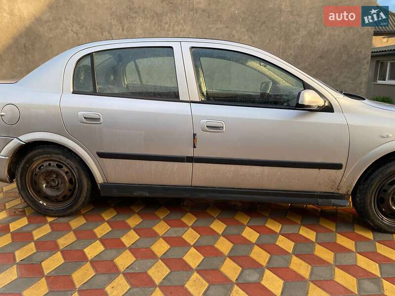 Седан Opel Astra 2002 в Арцизе