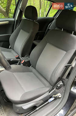 Хэтчбек Opel Astra 2008 в 