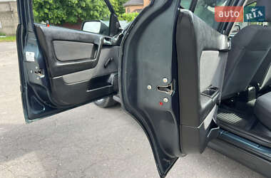 Седан Opel Astra 2005 в 