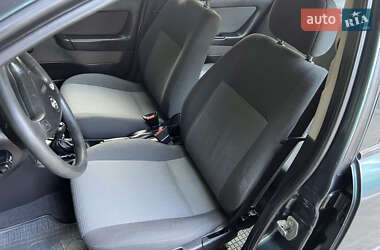 Седан Opel Astra 2005 в 
