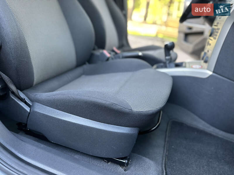 Універсал Opel Astra 2009 в Дрогобичі