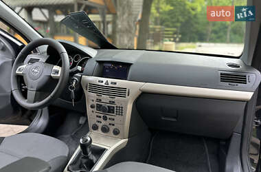 Универсал Opel Astra 2009 в 