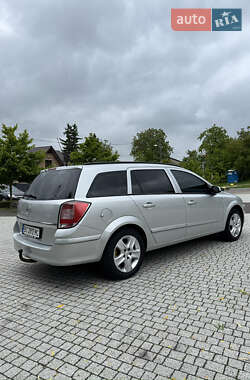 Универсал Opel Astra 2009 в 