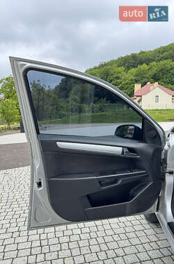 Универсал Opel Astra 2009 в 
