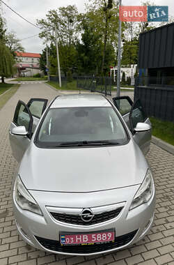 Хэтчбек Opel Astra 2010 в 