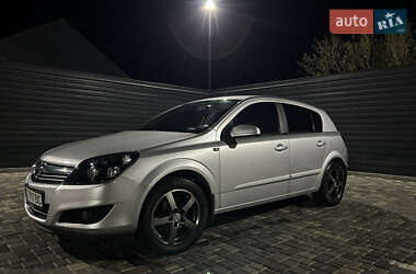 Хэтчбек Opel Astra 2007 в Николаеве