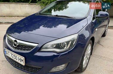 Універсал Opel Astra 2011 в 