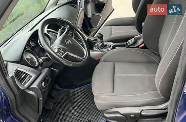 Універсал Opel Astra 2011 в 