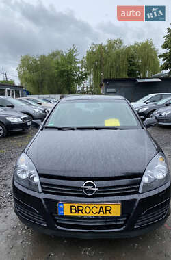 Хэтчбек Opel Astra 2005 в 