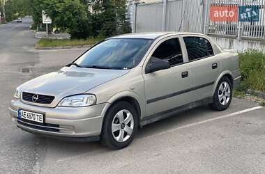 Седан Opel Astra 2008 в Дніпрі