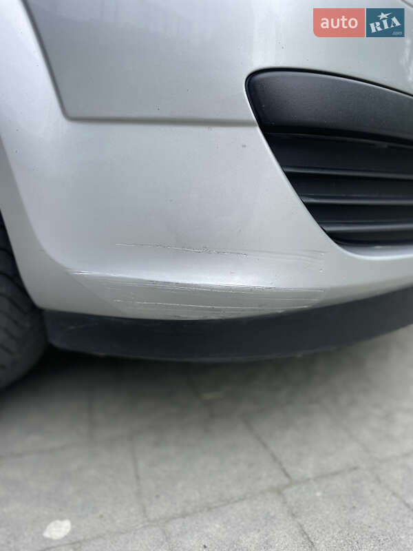 Хетчбек Opel Astra 2004 в Новояворівську