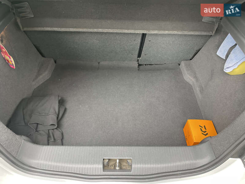 Хетчбек Opel Astra 2004 в Новояворівську