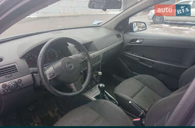 Хэтчбек Opel Astra 2006 в Ирпене