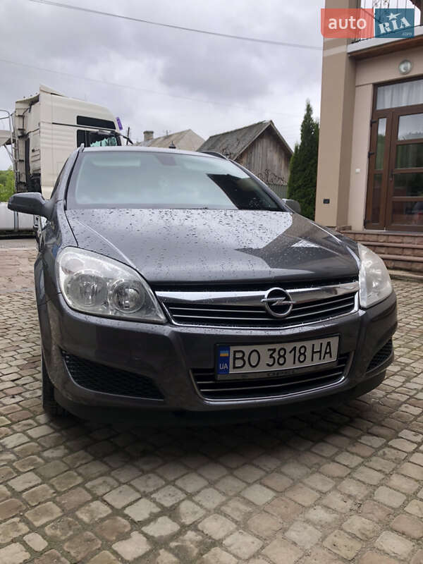 Универсал Opel Astra 2008 в Тернополе