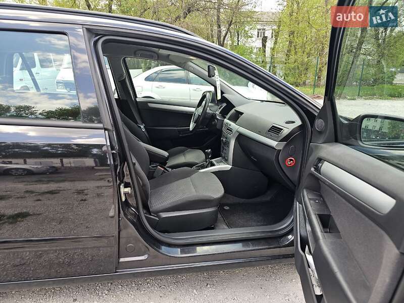 Универсал Opel Astra 2009 в Каменском