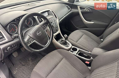 Универсал Opel Astra 2011 в 