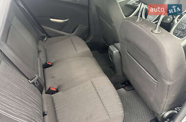 Универсал Opel Astra 2011 в 