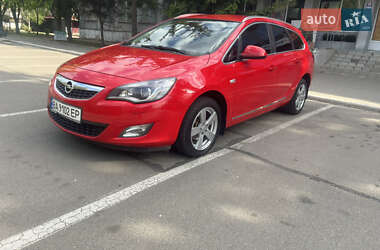 Универсал Opel Astra 2010 в 