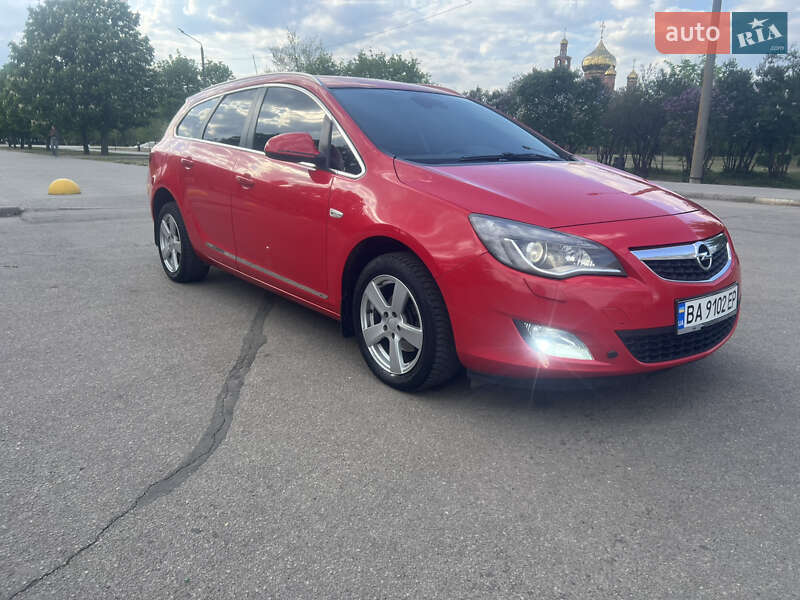 Універсал Opel Astra 2010 в Нікополі