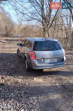 Універсал Opel Astra 2010 в 