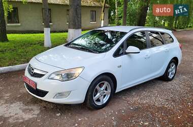 Универсал Opel Astra 2011 в Тернополе