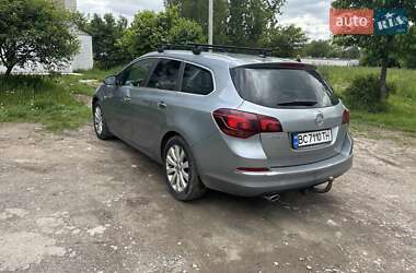 Универсал Opel Astra 2012 в Львове