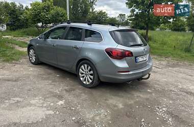 Универсал Opel Astra 2012 в Львове