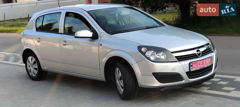 Хетчбек Opel Astra 2006 в Івано-Франківську
