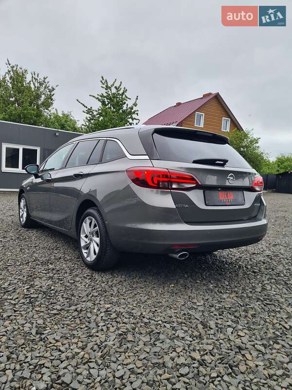 Універсал Opel Astra 2017 в Луцьку