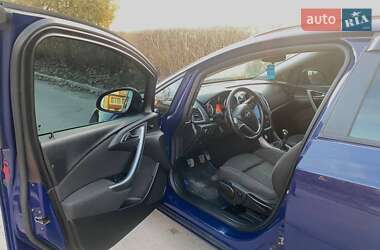 Универсал Opel Astra 2012 в 