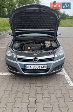 Універсал Opel Astra 2005 в 