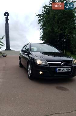 Универсал Opel Astra 2006 в 