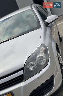 Универсал Opel Astra 2006 в 