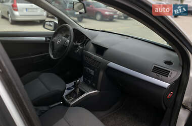 Универсал Opel Astra 2006 в 