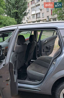 Универсал Opel Astra 2005 в 