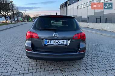 Универсал Opel Astra 2011 в 
