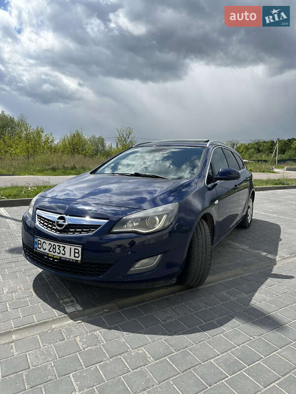 Opel Astra 2011