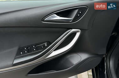 Универсал Opel Astra 2017 в 
