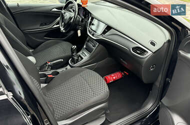 Универсал Opel Astra 2017 в 